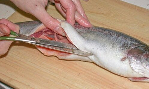 Careful cutting of fish on a personal cutting board will protect against parasite infestation