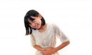 Abdominal pain in a girl with worm damage